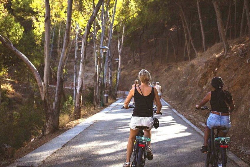 Malaga: E-Bike 3-Hour Sightseeing Tour 2