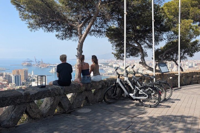 Malaga: E-Bike 3-Hour Sightseeing Tour 4