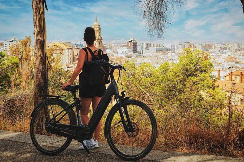 Malaga: E-Bike 3-Hour Sightseeing Tour 2