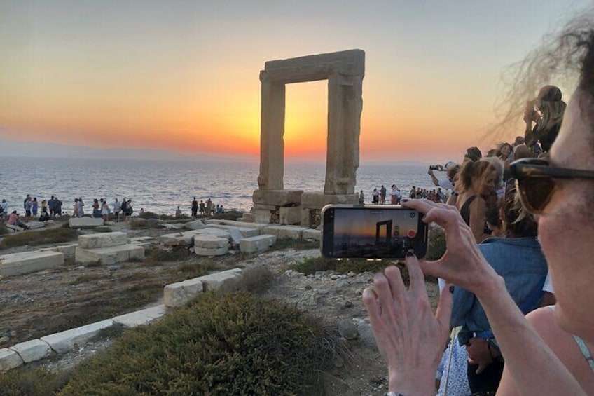 Naxos Town: Sunset Mythology Walking Tour (small group) 1