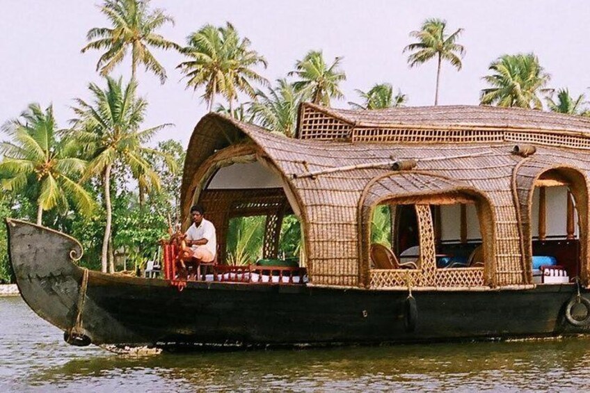 A Houseboat in Aleppey 1