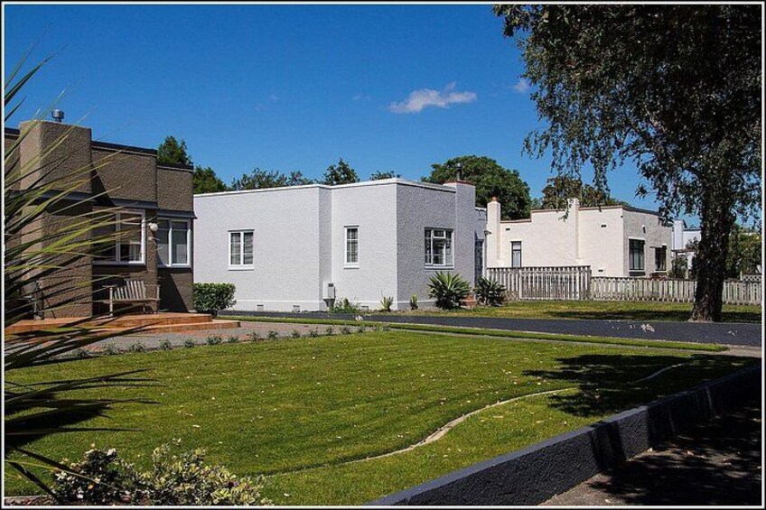 Explore an Art Deco suburb with Hawkes Bay Scenic Tours 5