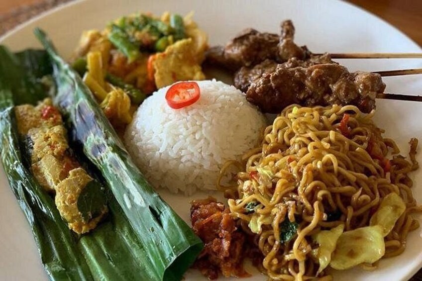 Go Locally: Bali Ubud Cooking Class with Traditional Market Visit by Chef Ketut 4