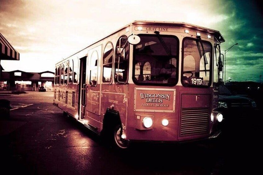 Haunted History Trolley Tour in Wisconsin Dells 1