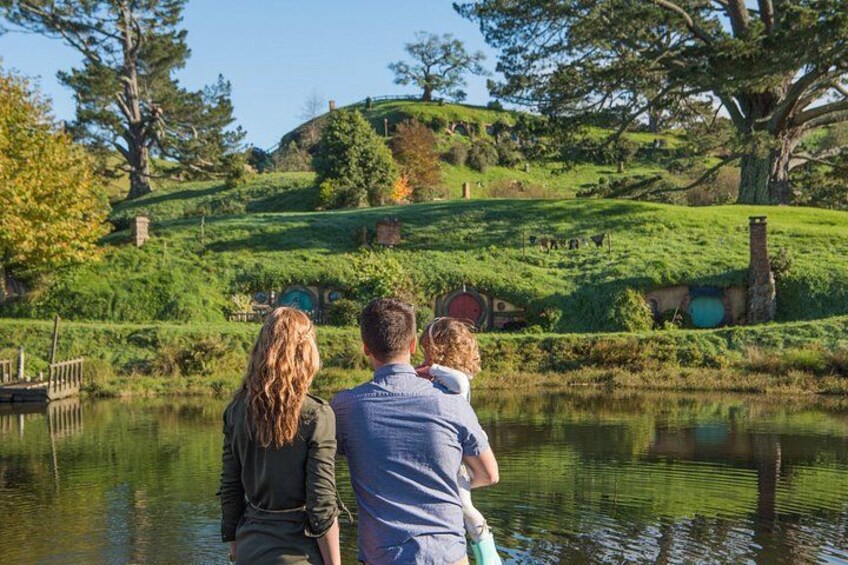 Private Tour - Hobbiton Movie Set & Te Puia (Rotorua) 2