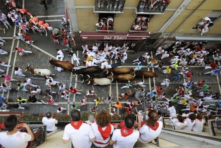 Private Pamplona SAN FERMIN & Bull Run Pick up from San Sebastian 1