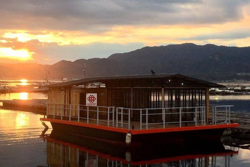 Dinner Cruise on HANAIKADA (Raft-Type Boat) with Scenic View of Miyajima 1