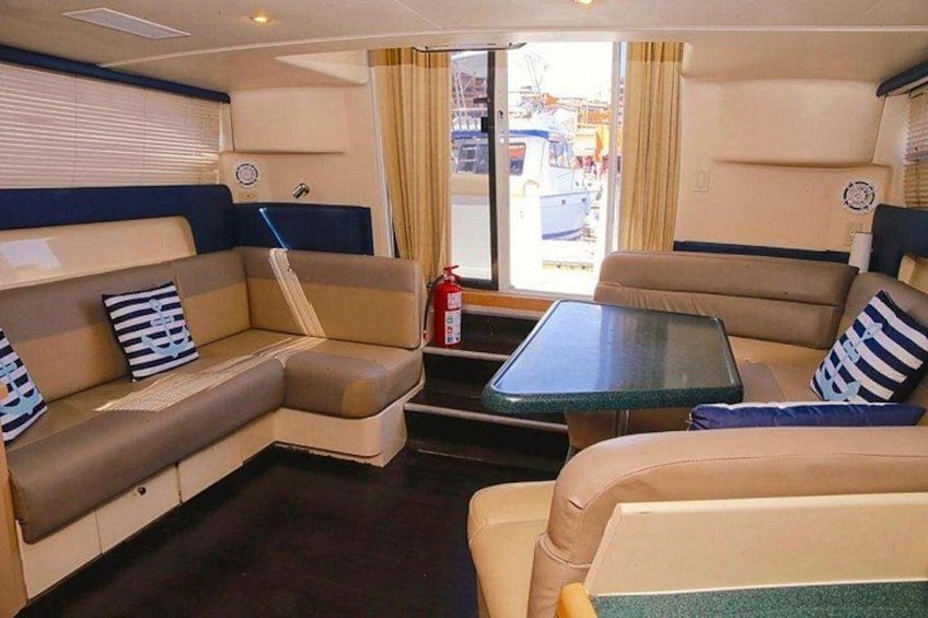 yacht for rent in Cabo 4