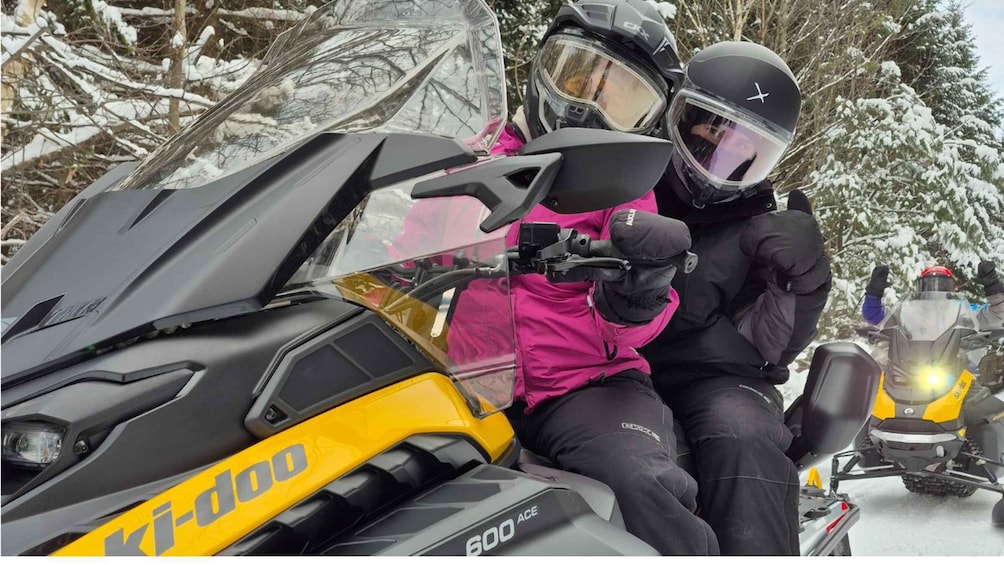 Quebec City: Guided Snowmobile Tour 1