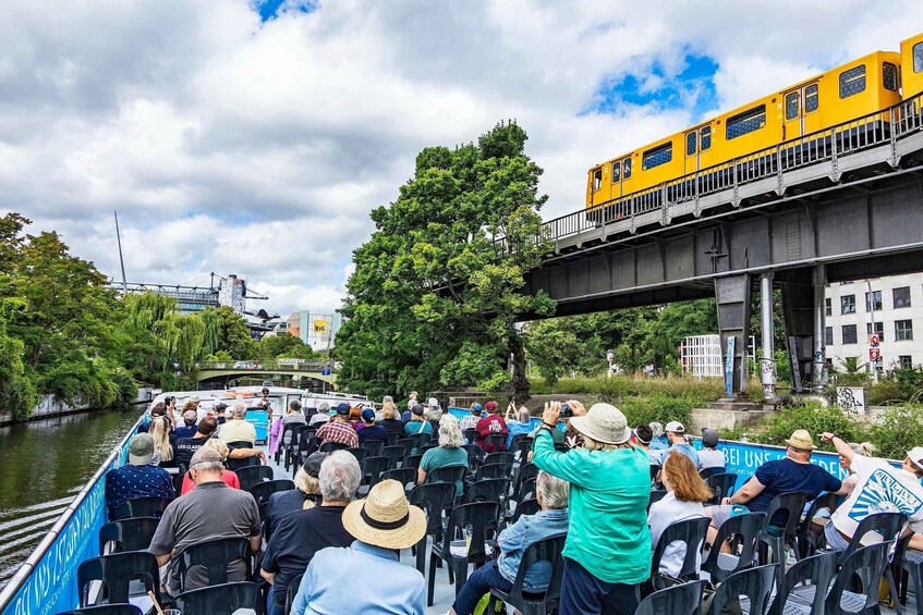 Picture 7 for Activity Boat Tour on Spree & Landwehrkanal with live guide 5