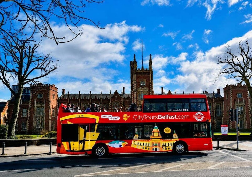 Belfast: Giant's Causeway Tour and 2-Day Open Top-Bus Tour 1