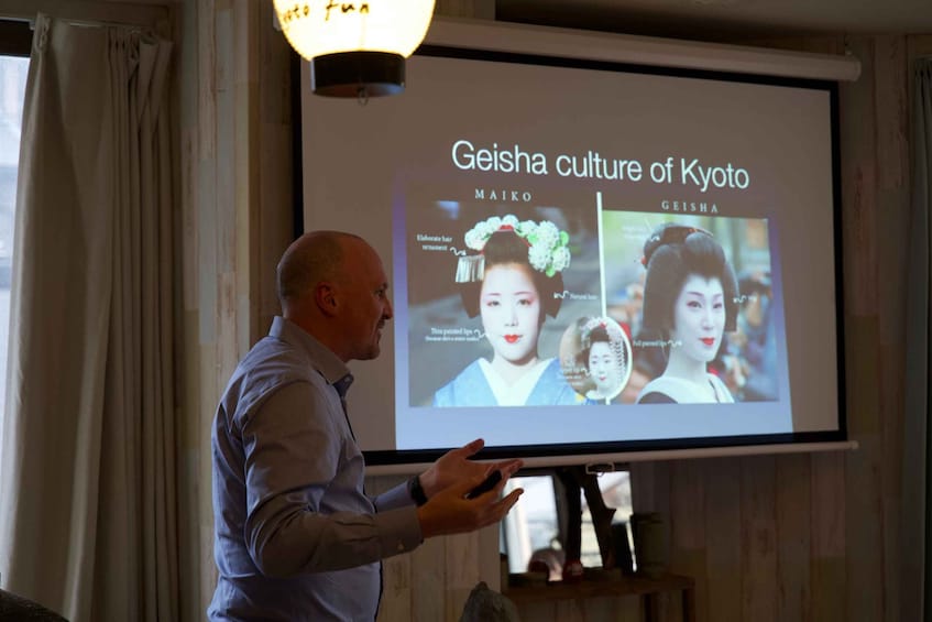 Picture 2 for Activity Kyoto: The Geisha districts of Kyoto 5