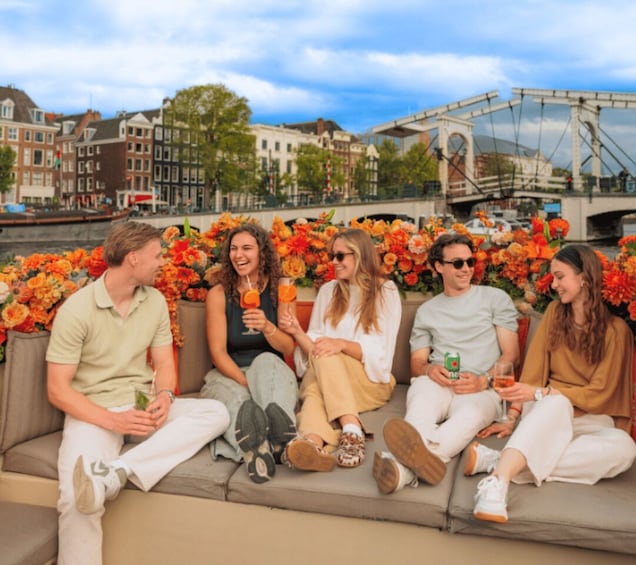 Picture 11 for Activity Amsterdam: Canal Cruise with Unlimited Drinks & Bite option 2