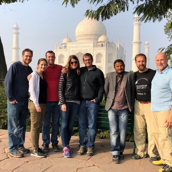 Picture 2 for Activity New Delhi: Taj Mahal Tour by Luxury SUV Car & 5-Star Lunch 3