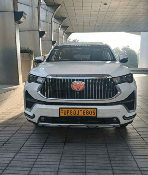Picture 4 for Activity New Delhi: Taj Mahal Tour by Luxury SUV Car & 5-Star Lunch 2
