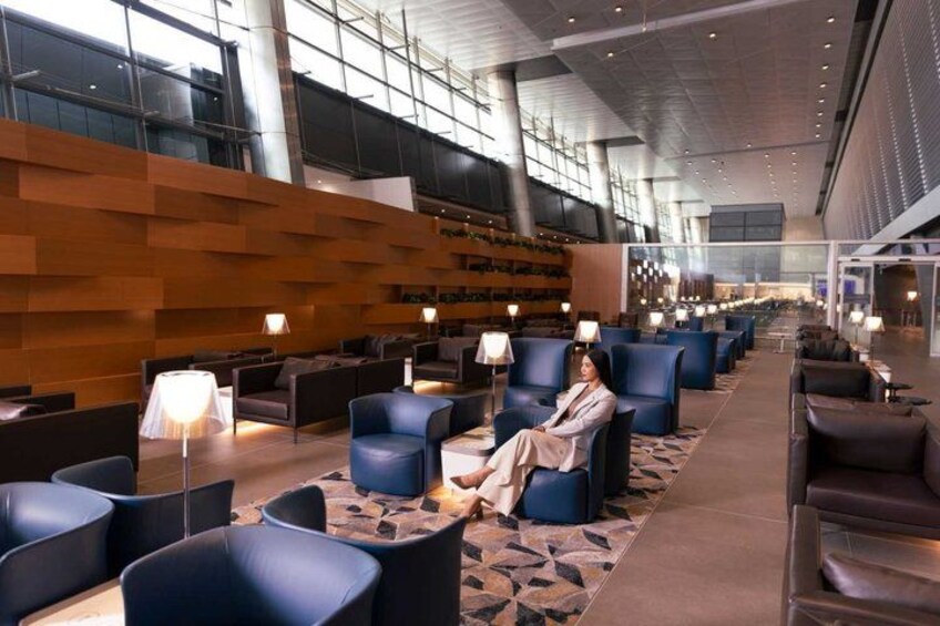 Qatar: Doha Hamad International Airport (DOH) Al Maha Lounge 2