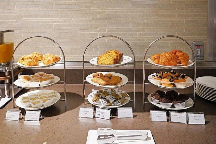 Qatar: Doha Hamad International Airport (DOH) Al Maha Lounge 3