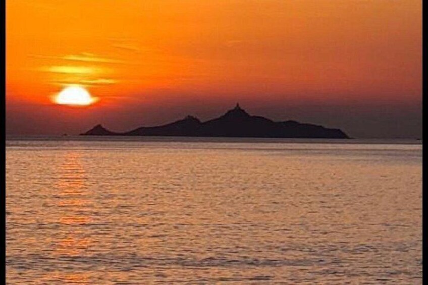 Sunset boat cruise with Aperitif at the Sanguinary Islands 3