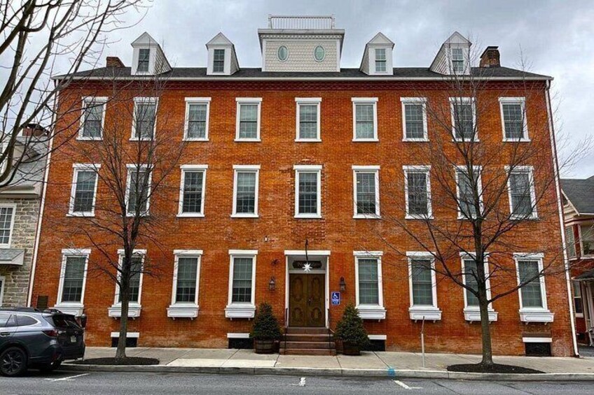 45-Minute Private Guided Historic Walking Tour in Lititz 2