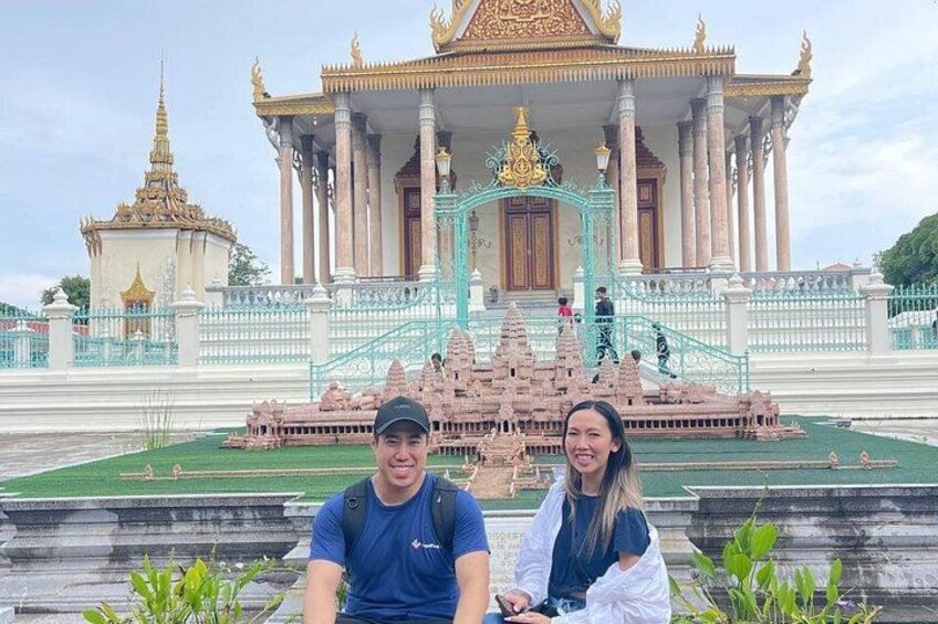 A Full Day Tour for Royal Palace S21 Killing Fields and More 1