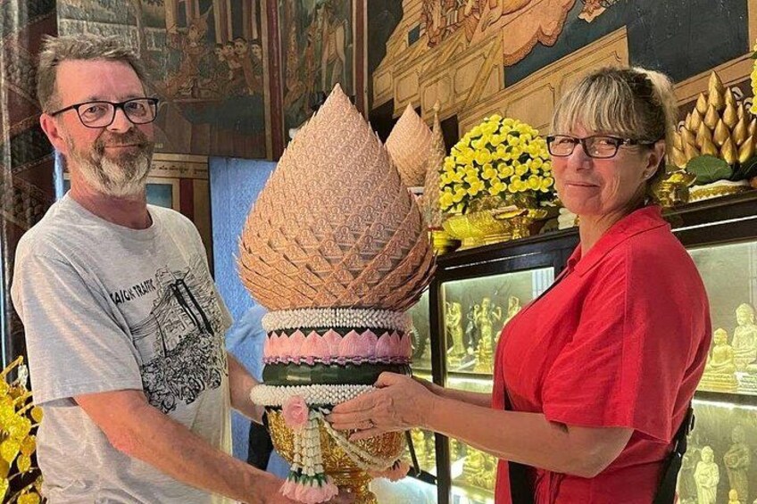 A Full Day Tour for Royal Palace S21 Killing Fields and More 5