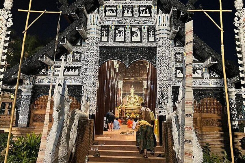 Chiang Mai Temples and Market Tuk-Tuk Evening Night Tour 2
