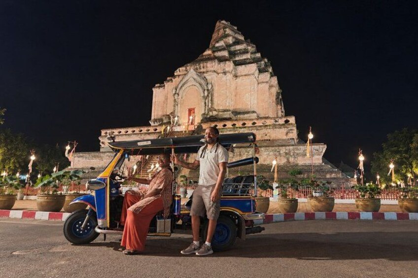 Chiang Mai Temples and Market Tuk-Tuk Evening Night Tour 1