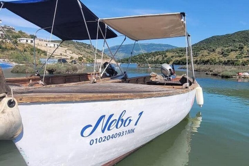 Ksamil: Mussel Sailing Tour with Food and Drink in Albania 3