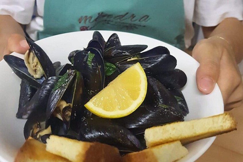 Ksamil: Mussel Sailing Tour with Food and Drink in Albania 2