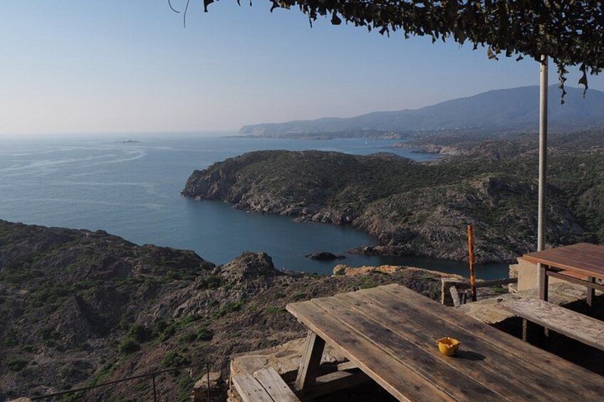How about a coffee here? 2