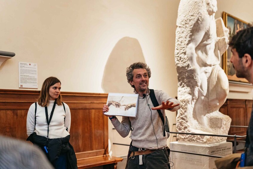 Florence: Skip-the-Line Accademia Guided Tour 1