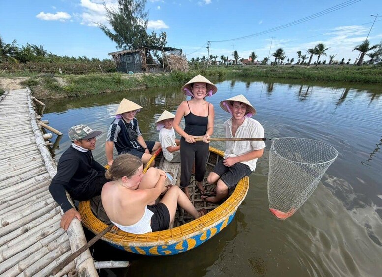 Picture 91 for Activity Hoi An:Duck Happy- BamBoo Craft -Dancing Basket Boat on Bike 5