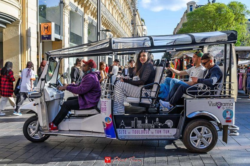 Toulouse Tour in Electric Tuk Tuk 2