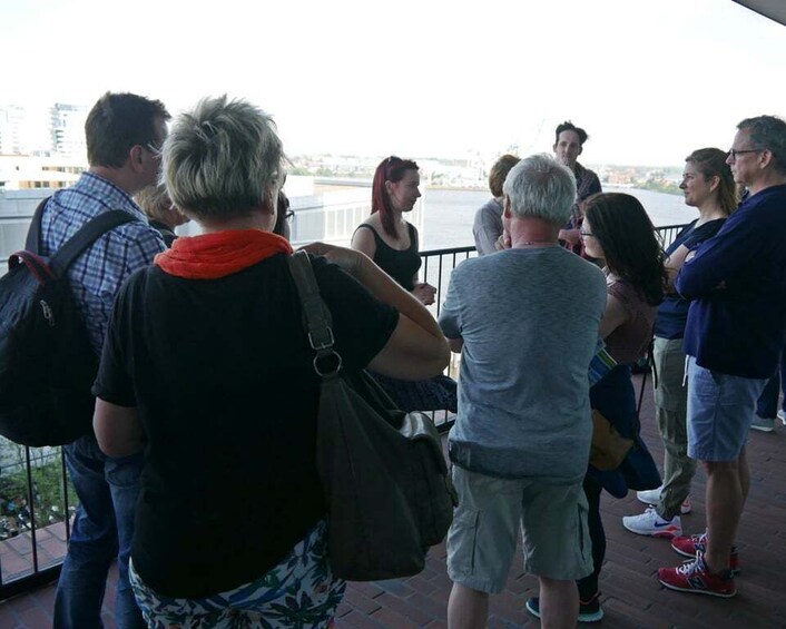 Picture 5 for Activity Elphi Plaza guided tour 2