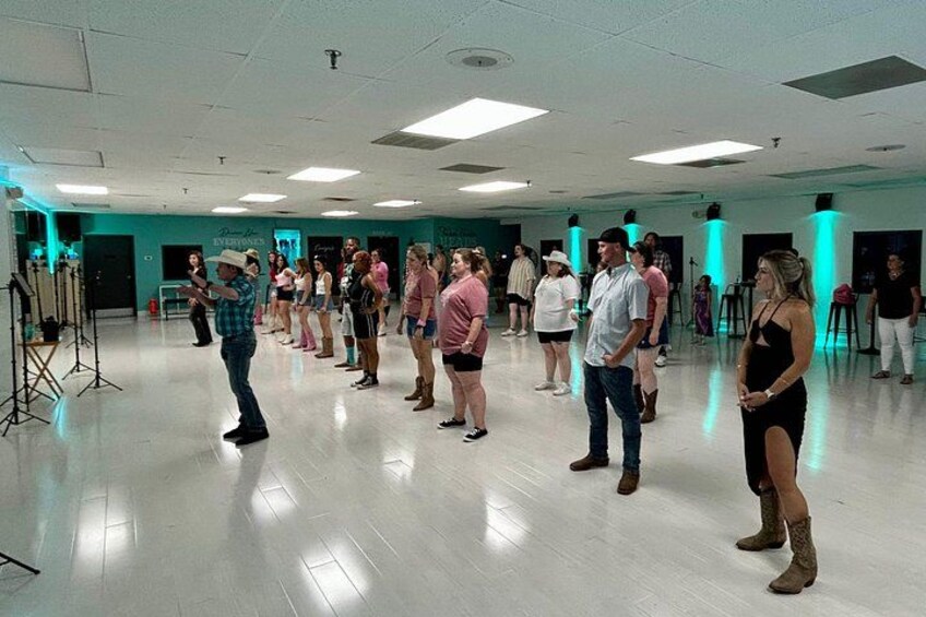 Beginner's Line Dancing Class with Instructor in Nashville 2