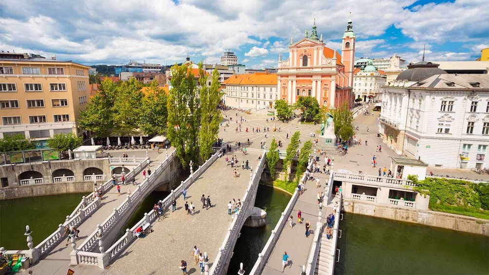 Picture 1 for Activity Ljubljana: Guided Walk & Funicular Ride to Ljubljana Castle 5