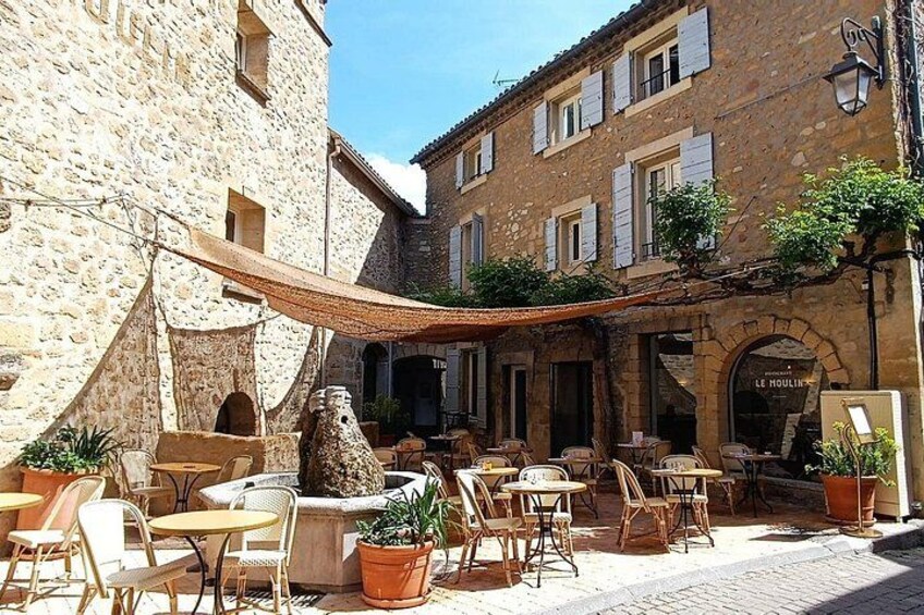 Private Tour Perched Villages of Luberon & (LAVENDER JUNE/JULY) 2