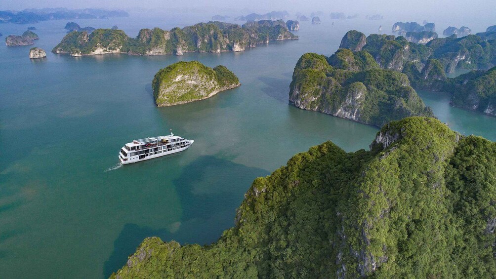 Picture 82 for Activity Hanoi: 2 Days Ha Long Bay and Bai Tu Long Bay Cruise 5