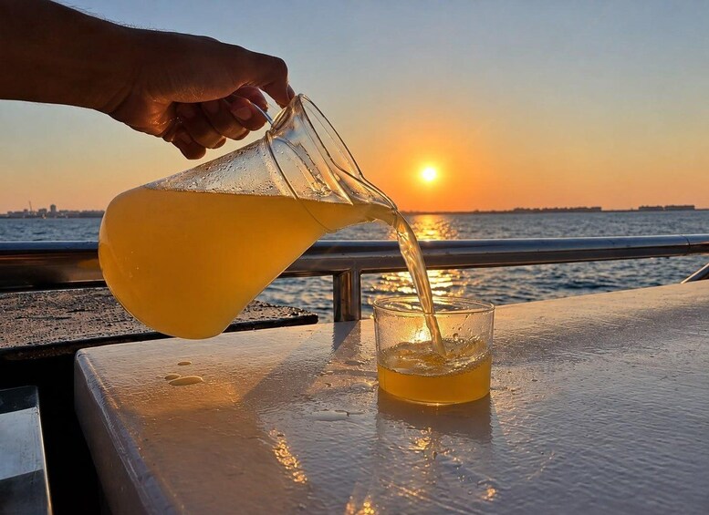 Picture 2 for Activity Valencia: Sunset or Daytime Catamaran Cruise with Drink 2