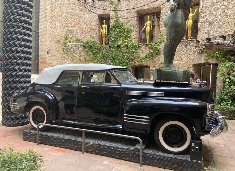 Picture 3 for Activity Figueres: Dalí Theater-Museum Guided Tour 5