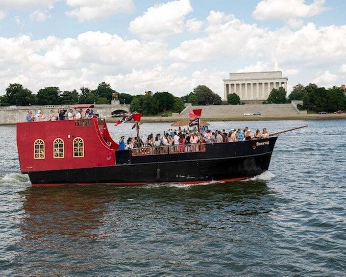 Picture 2 for Activity Washington DC: Family Treasure Hunt River Cruise 5
