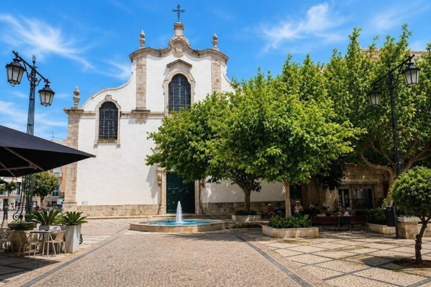 South of Lisbon: Local Market & Canned Sardines Museum Tour 4