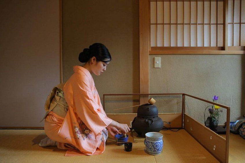At Camellia Flower you can enjoy a shared or private tea ceremony. 5