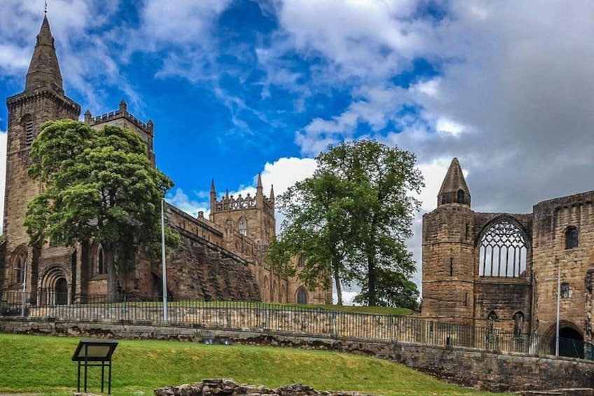 Experience Dunfermline Abbey 3