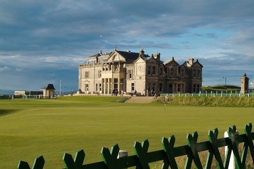 St Andrews Golf Course Club House 2