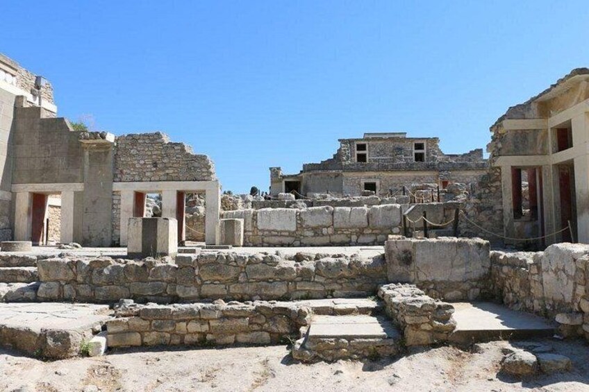 Minoan Crete: Knossos Palace, Winery Visit and Lunch at Peza 5
