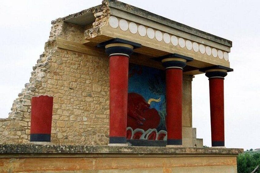 Minoan Crete: Knossos Palace, Winery Visit and Lunch at Peza 3