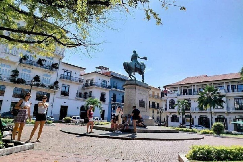 Private and Personalized Half Day Panama Canal and City Tour 3