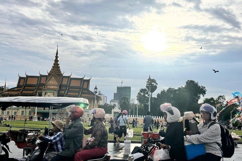 Evening Cambodian Food Tour 4