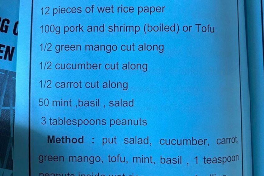En lista över ingredienser och en beskrivning av tillagningsmetoden för ett recept. 3